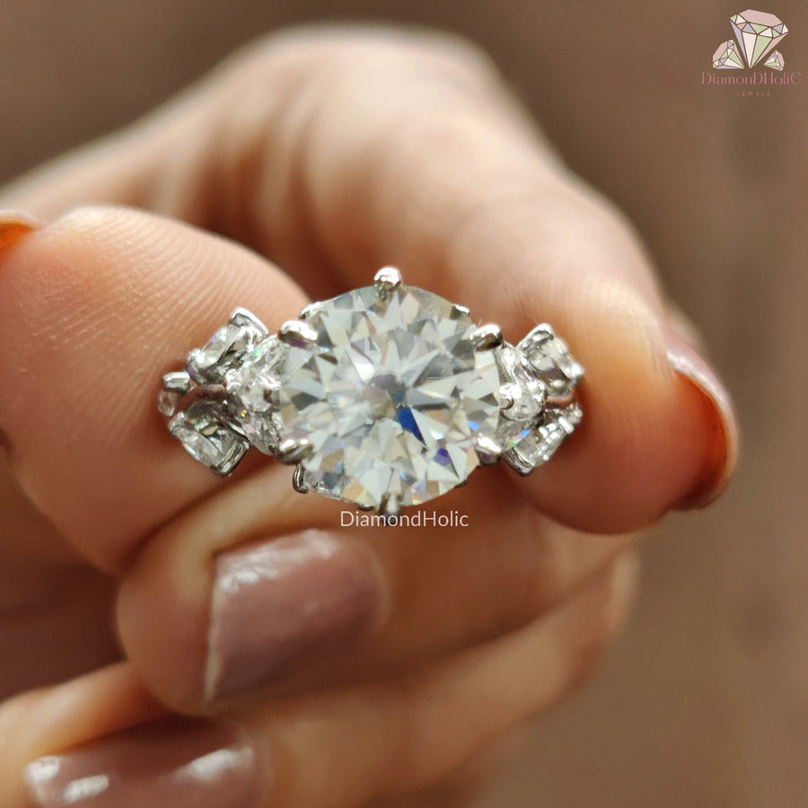 Elegant Moissanite Anniversary Jewelry
