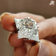 Pear cut moissanite ring
