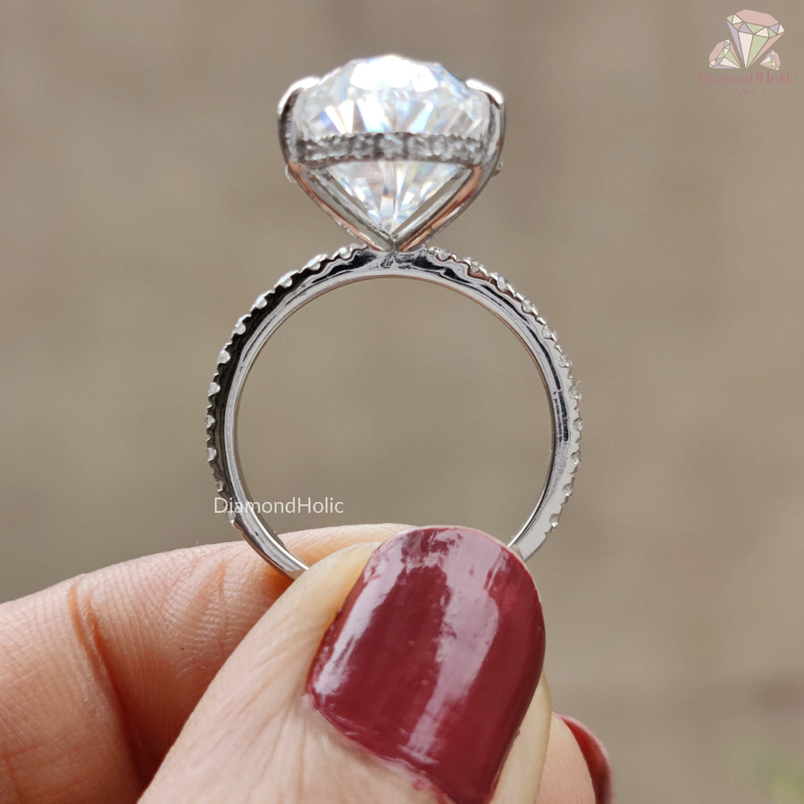 Classic Moissanite Proposal Ring
