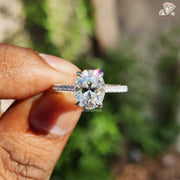 oval cut moissanite ring
