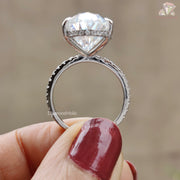 Solitaire Oval Diamond
