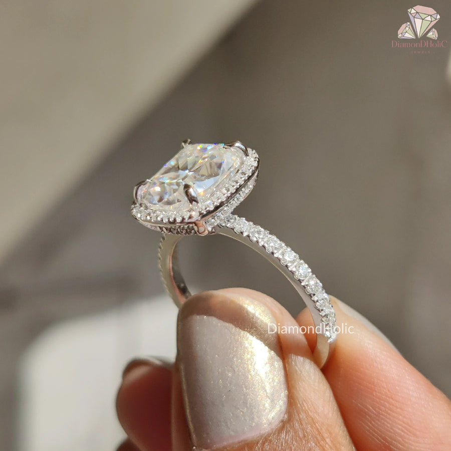 Elegant Moissanite Engagement Ring