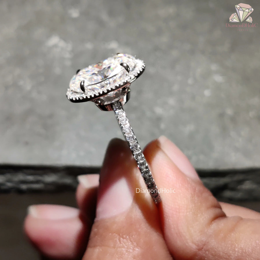 Halo Moissanite Design
