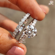 Sparkling Moissanite Diamond Ring Set
