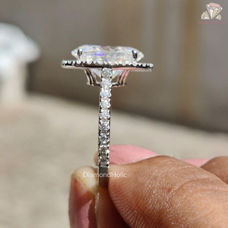 Classic Diamond Style Ring
