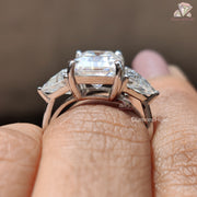 Sparkling Moissanite Diamond
