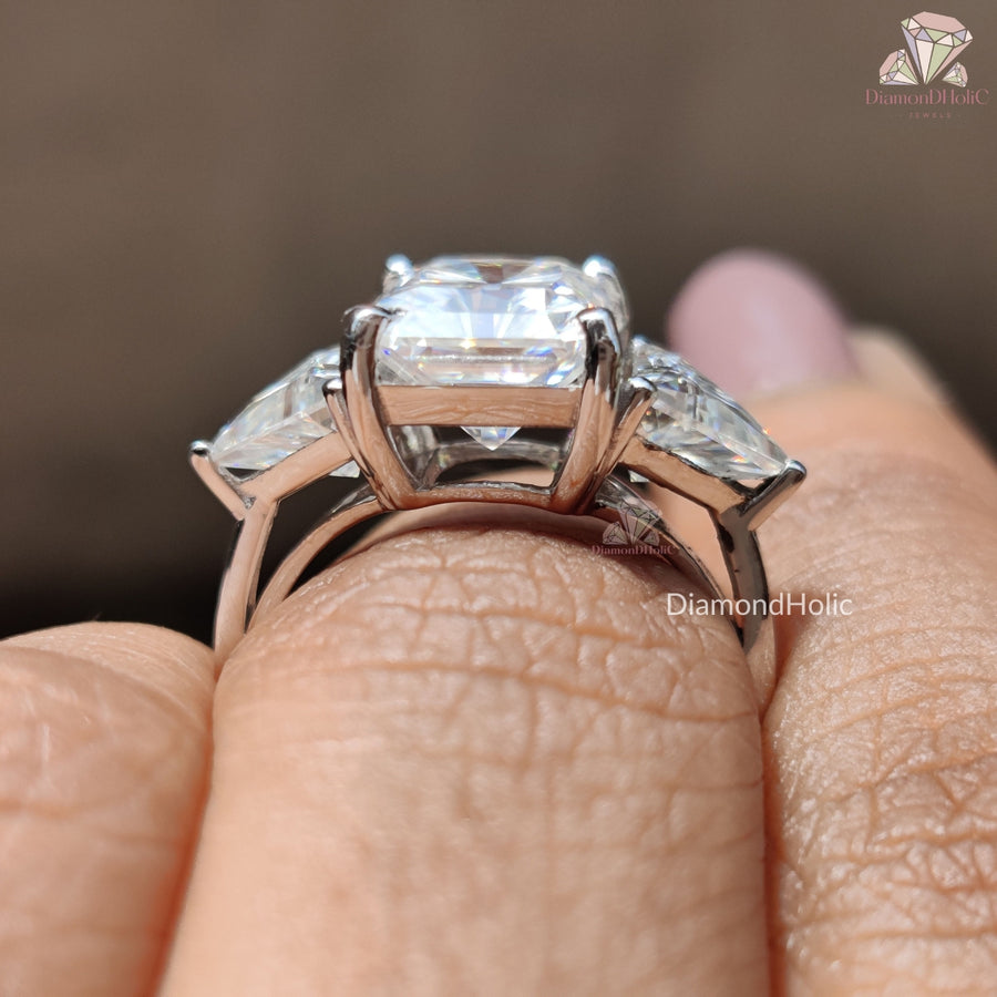 Sparkling Moissanite Diamond
