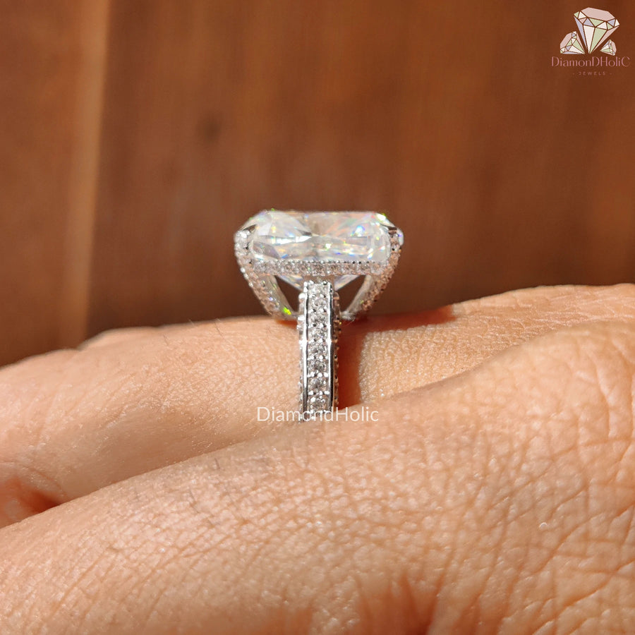 Fine Diamond Look Jewelry, Elegant Moissanite Band