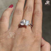 Two solitaire ring
