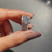 Sparkling Engagement Ring
